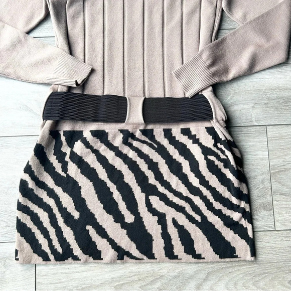 Alison Sheri Animal Print  Sweater Dress Removable Belt - Picture 14 of 16